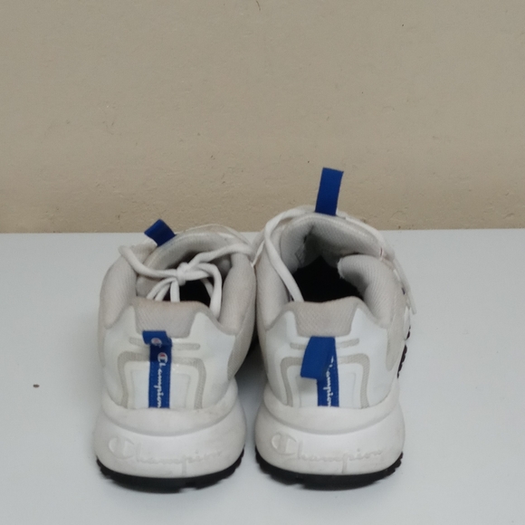 Shoes - Picture 2 of 4